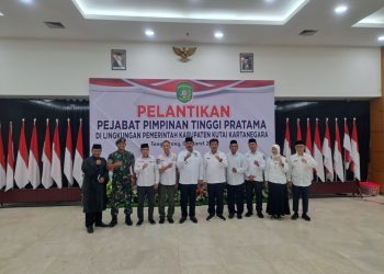 Lantik Enam Pejabat, Bupati Kukar Berharap Dapat Maksimalkan Kinerja