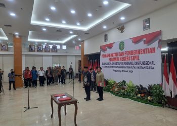 Bupati Kukar Lantik 32 Pejabat Administrator, Pengawas dan Fungsional