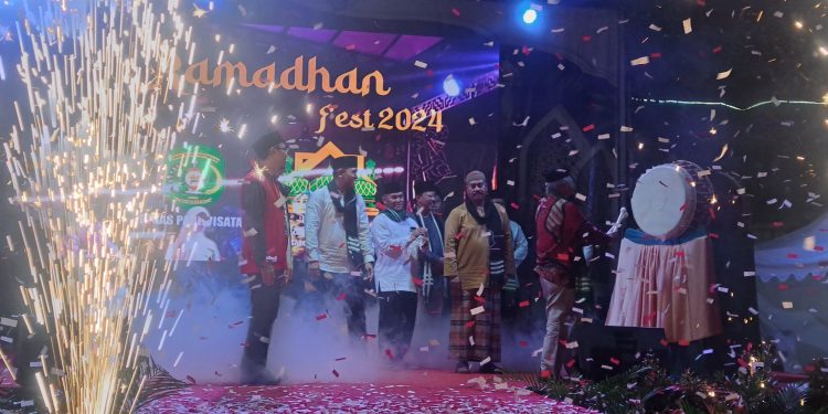 Bupati Edi Resmi Buka Ramadhan Fest 2024