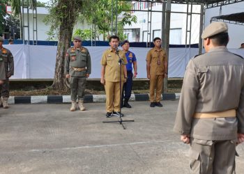 Apel Pagi Dirangkai Pelepasan Pembinaan Fisik Anggota Satpol PP Kukar