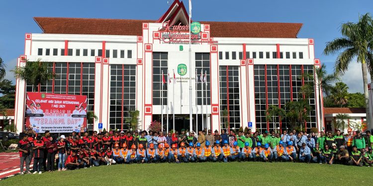 Pemkab Kukar Gelar Apel Peringatan Hari Buruh Internasional 2024