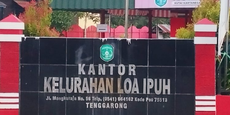 Upaya Tangani Kemiskinan Kelurahan Loa Ipuh Programkan Bedah Rumah dan Fasilitasi MCK