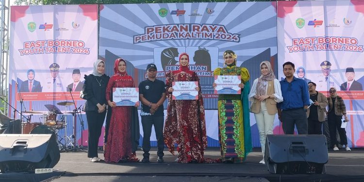 Persembahkan Busana Berunsur Lokal, Nabila Anwar Jadi Putri Hijab Kaltim 2024