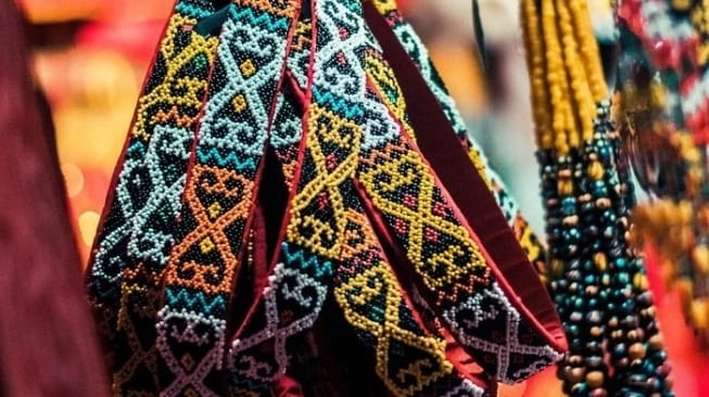 Keindahan dan Keunikan Kerajinan Manik-Manik Khas Samarinda