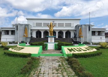 Museum Mulawarman: Menyusuri Jejak Sejarah dan Budaya Kalimantan Timur”