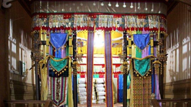 Kedaton Kutai Kartanegara: Simbol Kejayaan Kesultanan di Tenggarong, Kalimantan Timur