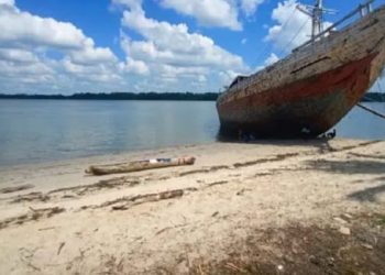 Pesona Alami dan Budaya Pantai Pasir Putih Desa Pasir Mayang