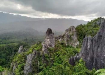 Bukit Sembinai: Keindahan Alam yang Menanti untuk Dijelajahi