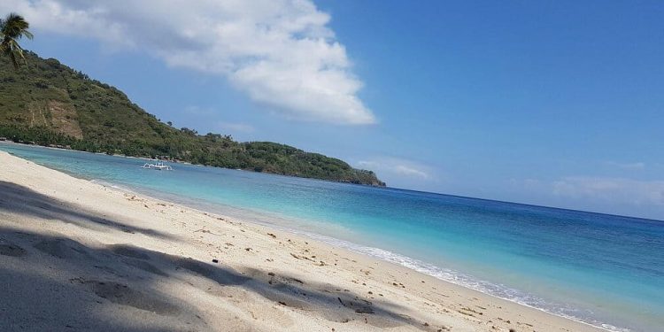 Pantai Nipah-Nipah: Pesona Alam dan Keindahan Budaya