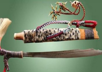Mengenal Filosofi Mandau: Senjata Tradisional yang Sarat Nilai Kehormatan