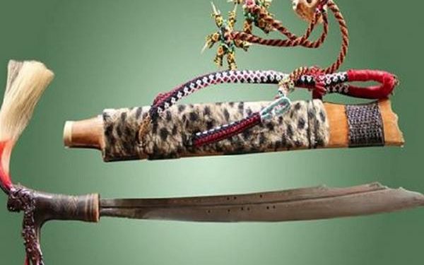 Mengenal Filosofi Mandau: Senjata Tradisional yang Sarat Nilai Kehormatan