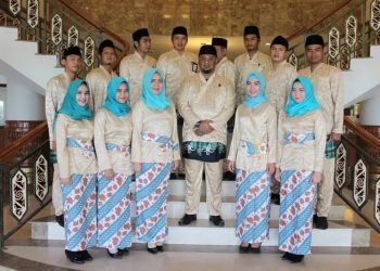 Pakaian Adat Kalimantan Timur: Dari Tradisi Menuju Mode Kontemporer Nasional