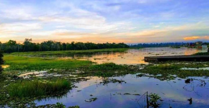 Keajaiban Alam Danau Barong yang Memikat