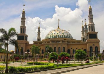 Masjid Islamic Center Samarinda: Destinasi Wisata Religi dengan Keindahan Arsitektur dan Pemandangan Mahakam