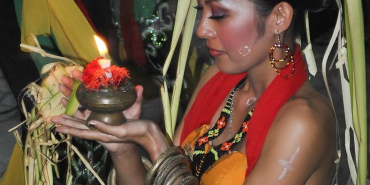 Ritual Nujuh Bulan: Upacara Adat Dayak yang Penuh Harapan dan Doa