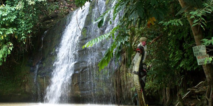 Pesona Air Terjun Langga Duaa: Surga Alam yang Tersembunyi