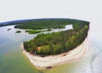 Pantai Teluk Perancis: Pesona Alam yang Menyegarkan dan Menenangkan