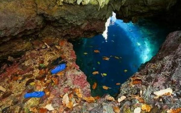 Menelusuri Keindahan Goa Aji Mangku di Pulau Maratua