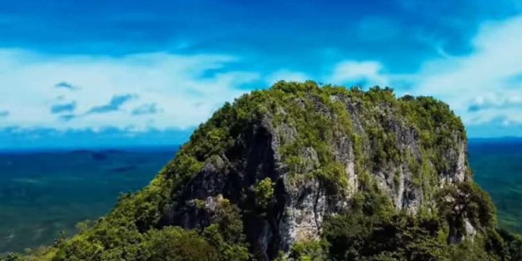 Menikmati Keindahan Alami Gunung Parung, Penajam Paser Utara