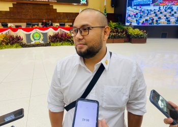 Abdul Giaz Resmi Dilantik sebagai Anggota DPRD Kaltim Pengganti Antar Waktu