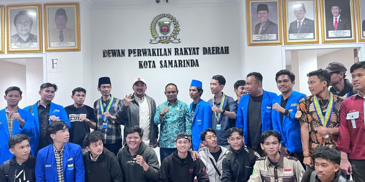 PMII Samarinda Gelar Aksi di DPRD, Desak Evaluasi OPD dan Cabut Inpres Nomor 1 Tahun 2025
