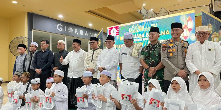 Safari Ramadan KKSS Samarinda: Menjalin Kebersamaan dan Berbagi Kebahagiaan dengan Anak Yatim