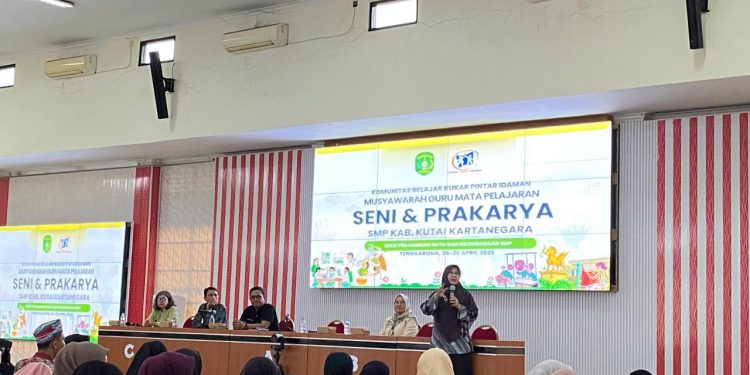 Disdikbud Kukar Fokus Tingkatkan Keterampilan Teknologi Guru SMP