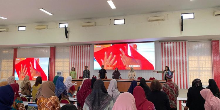 Disdikbud Kukar Genjot Literasi Digital Guru SMP Lewat Pemanfaatan Chromebook