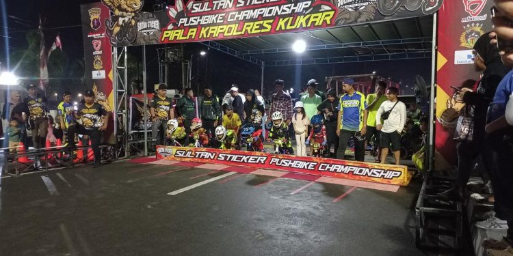 Dispora Kukar Tanamkan Disiplin dan Keberanian Anak Lewat Olahraga Pushbike