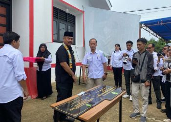 Perkuat Layanan Publik, Bupati Kukar Resmikan Kantor Lurah Bukit Biru yang Telah Direhab Total
