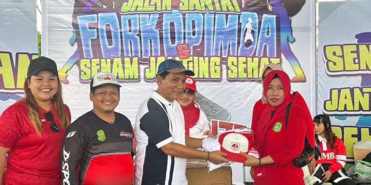 Sinergi Dispora dan Komunitas Hidupkan Semangat Sehat di Tengah Hujan