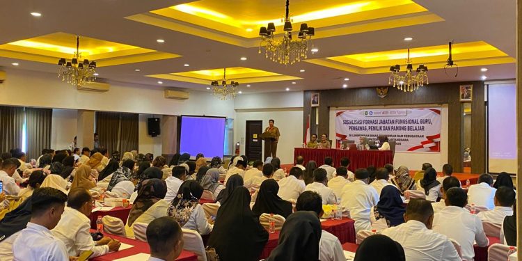 Disdikbud Kukar Buka Sosialisasi Jabatan Fungsional untuk Guru se-Kukar