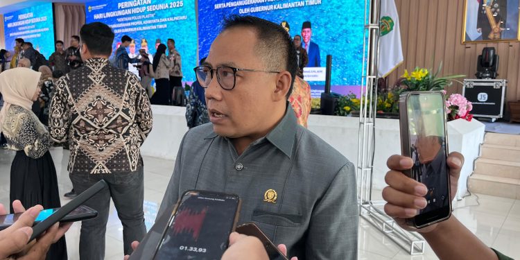 Sarkowi: Praktik Buang Air di Sungai Mahakam Harus Segera Ditinggalkan, Edukasi Budaya Jadi Kunci