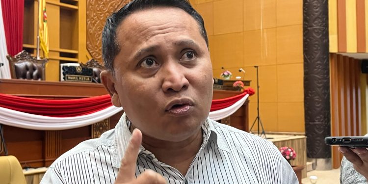 SPMB Samarinda 2025 Dikeluhkan Warga, Anhar Soroti Transparansi dan Integritas Sekolah