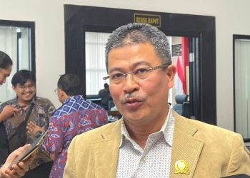 Darlis Pattalongi Soroti Minimnya Peminat Sekolah Negeri di Samarinda, Desak Evaluasi Total