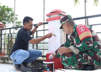 Gotong Royong Bersihkan Taman Makam Pahlawan, Wujud Kepedulian Warga Samboja