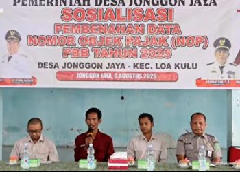 Bapenda Kukar Sosialisasikan Pemutakhiran Data Pajak di Desa Jonggon Jaya