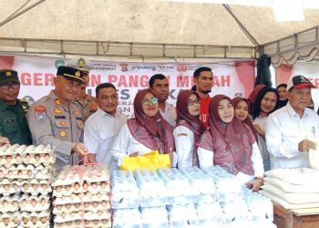 Gerakan Pangan Murah di Tenggarong Diserbu Warga