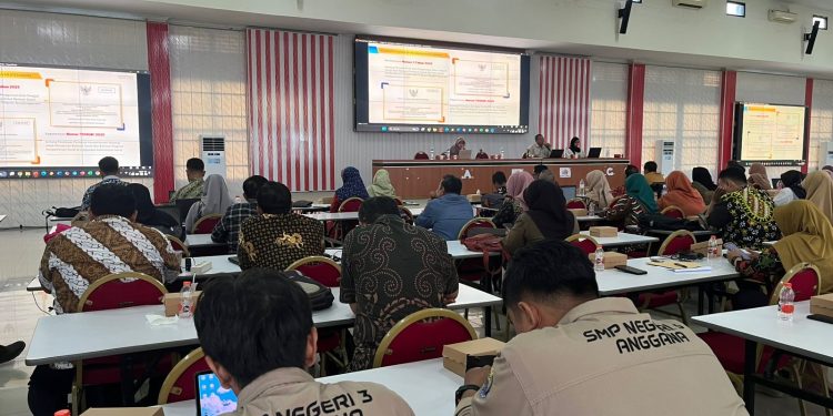 Disdikbud Kukar Gelar Sosialisasi Beasiswa Kukar Idaman untuk SMP