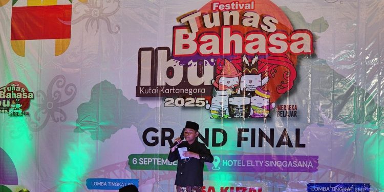 Tradisi Kutai Kembali Bergemuruh di Festival Tunas Bahasa Ibu 2025