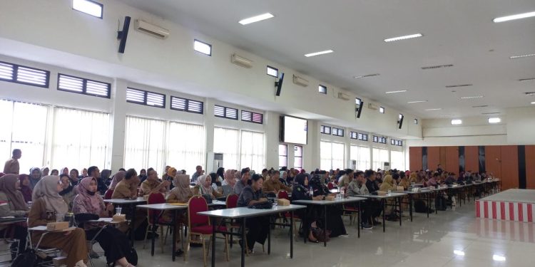 Disdik Kukar Sosialisasikan Dana BOSKAB, Ringankan Beban Orang Tua Siswa Baru di Kukar