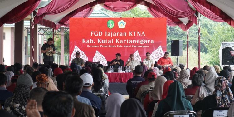 Sekda Kukar Dorong Penguatan Sektor Pertanian Lewat FGD Hari Tani Nasional