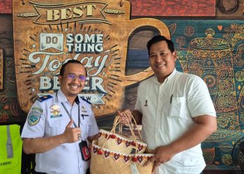 Kolaborasi HIPMI Samarinda dan Bandara APT Pranoto Sediakan Etalase untuk Produk UMKM Lokal