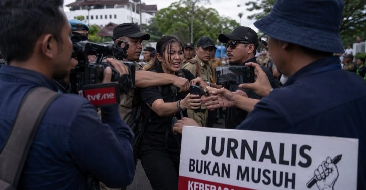 Empat Jurnalis Jadi Korban Represi Saat Aksi 214, Koalisi Pers Kaltim: Halangi Kerja Pers Bisa Dipida