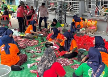 Kelola 6 Ekor Sapi, Iduladha di RT 29 Emboen Suryana Diwarnai Hangatnya Gotong Royong dan Tradisi Makan Bersama